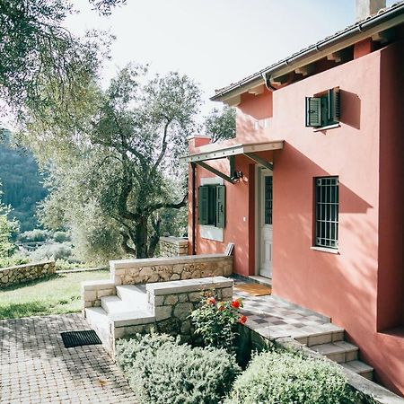 Vila La Casa Rossa Áyios Nikítas Exteriér fotografie