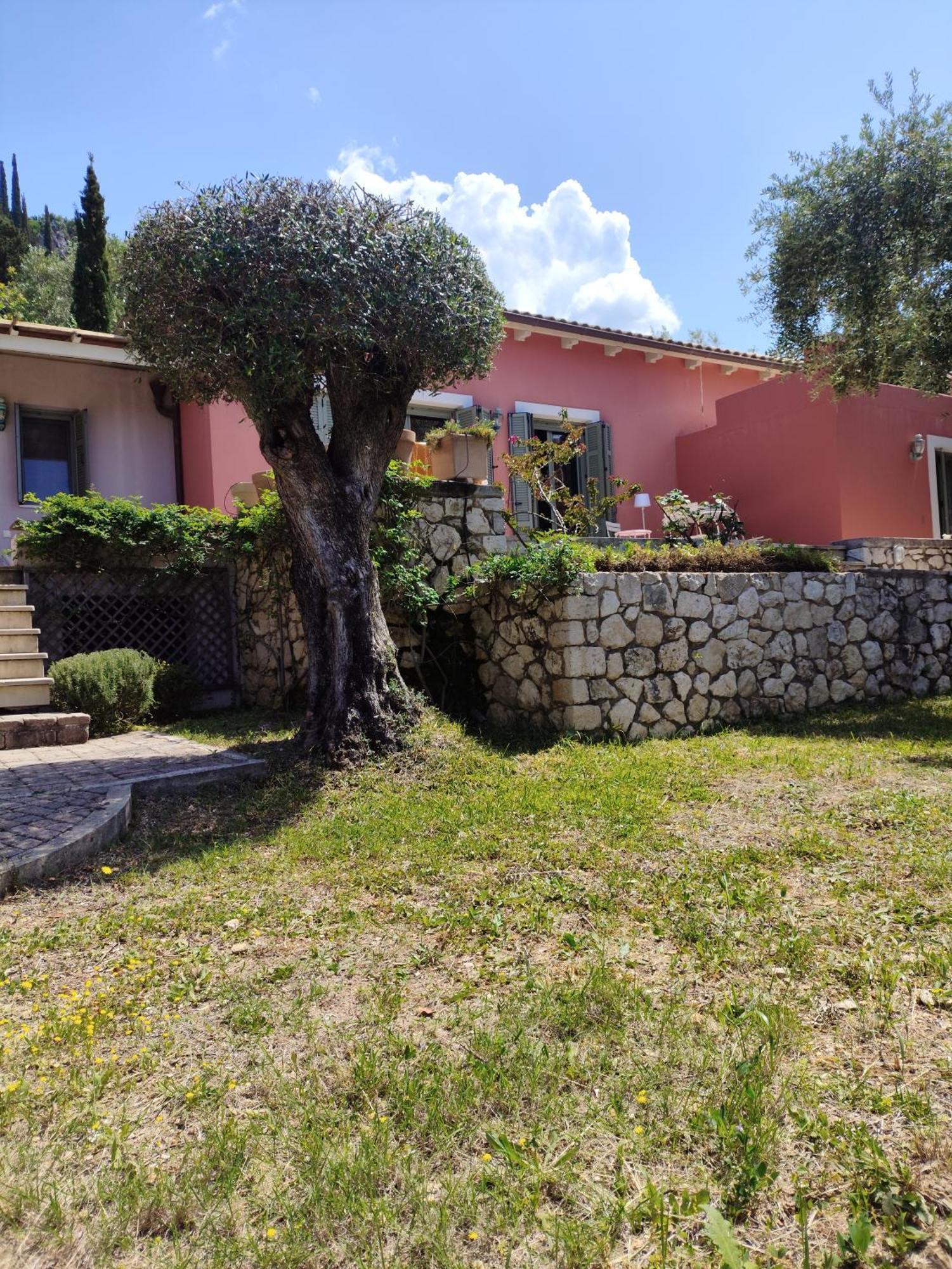 Vila La Casa Rossa Áyios Nikítas Exteriér fotografie